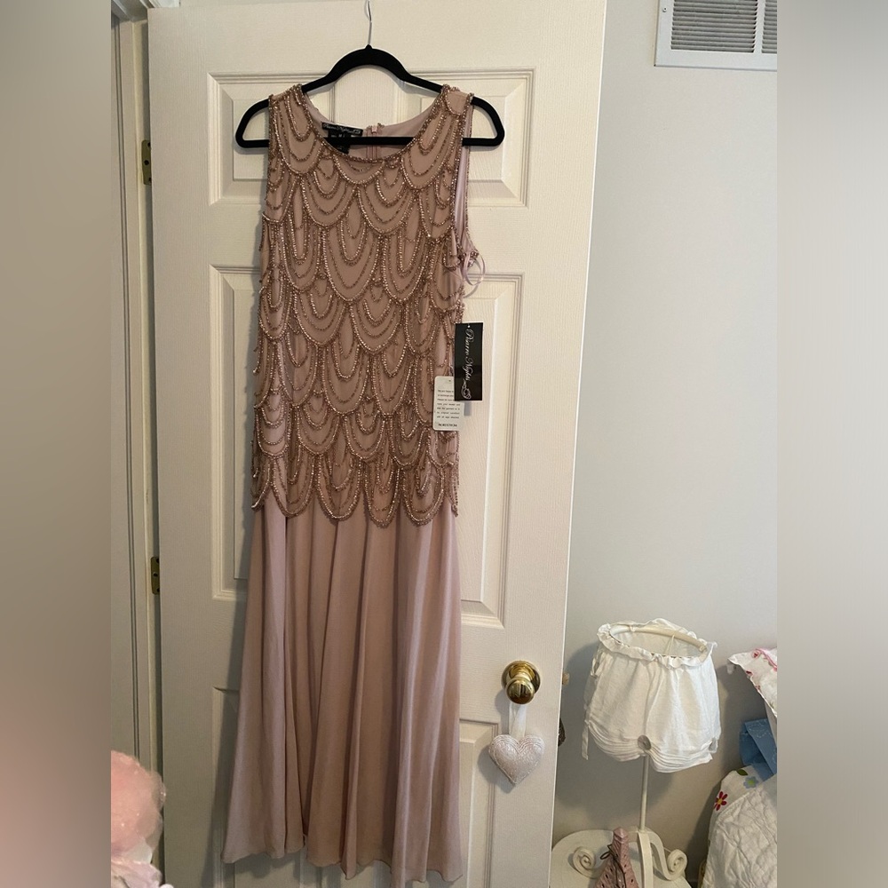 MOTHER OF THE BRIDE Pisarro Nights Beaded Formal Mauve Maxi Dress